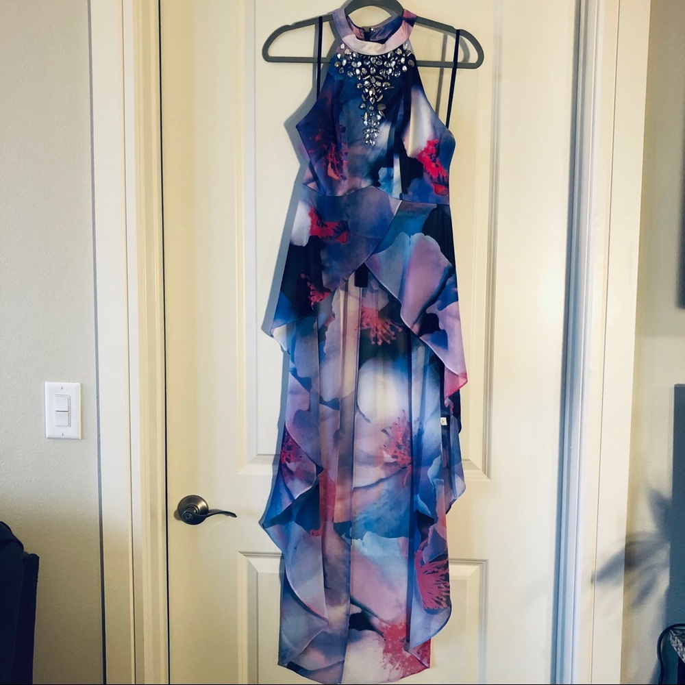 Bebe high low top, size M